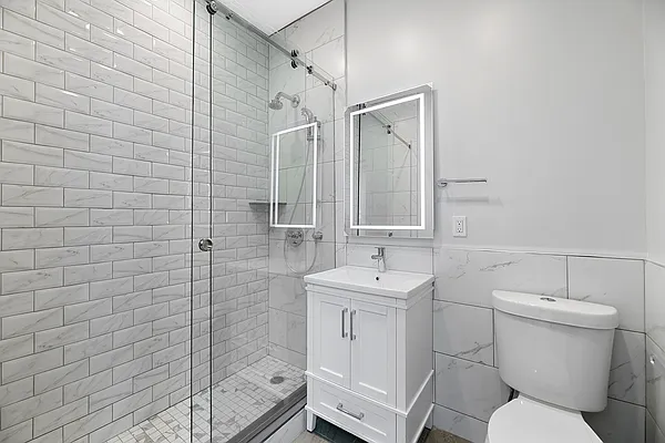 Rented by REAL New York | media 19