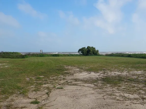 2294 Highway 87, Gilchrist, TX 77650