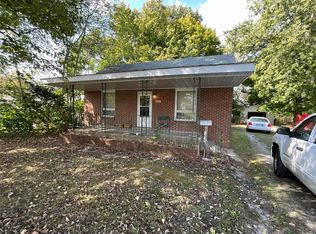 615 S Union St, Staunton, IL 62088