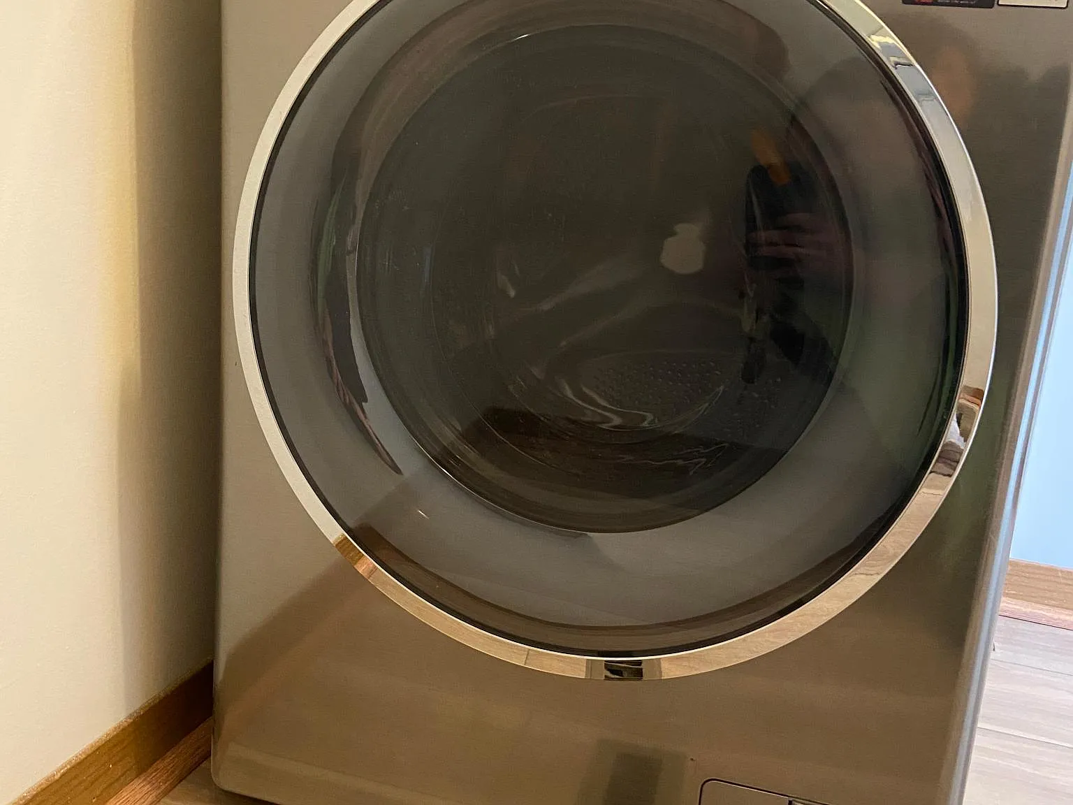 1 bed, 900 sqft, $1,150 — Photo 4