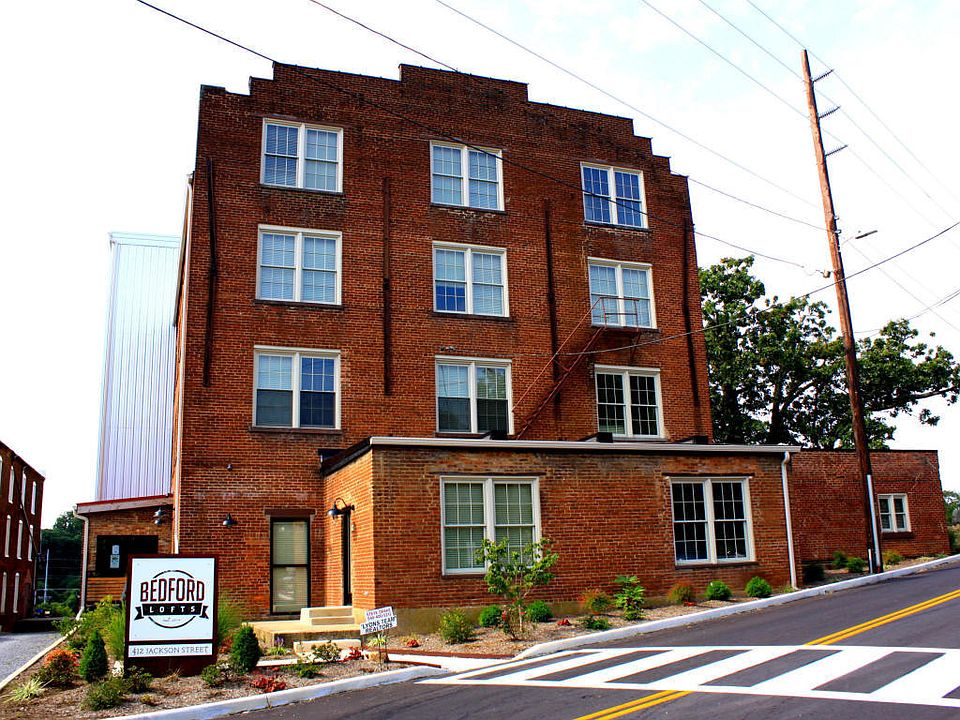1st image of 412 Jackson St APT 204
