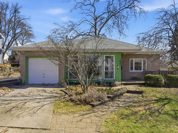 5429 Benton Ave, Downers Grove, IL 60515