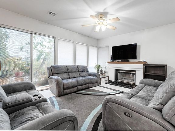 3rd image of 13957 Carmel Ridge Rd