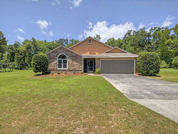 2nd image of 1538 McLawrence Way