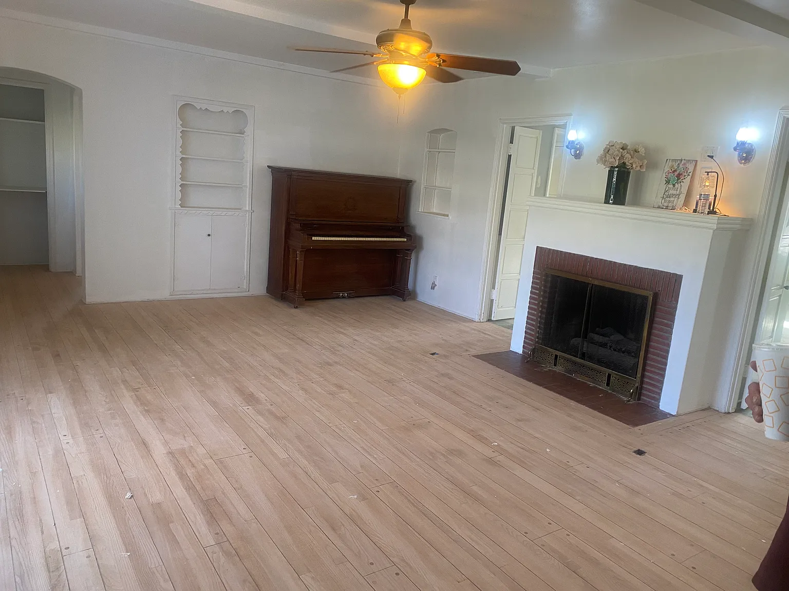 5571 Palm Ave — Photo 2