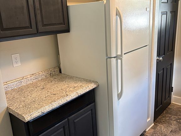 3rd image of 2816 Ferncliff Ave