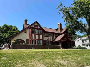 611 W High St, Peoria, IL 61606