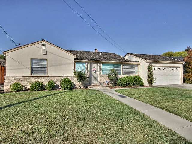 46 Maro Dr photo 1