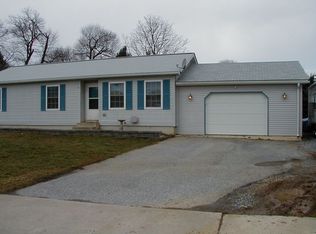 813 W 6th Ave, Parkesburg, PA 19365