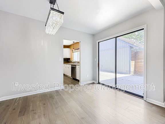 3rd image of 2501 S Victor St Unit E