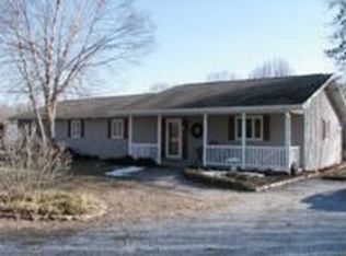 4906 Country Club Rd, Murphysboro, IL 62966