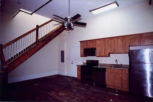 1st image of 323 W Broad St