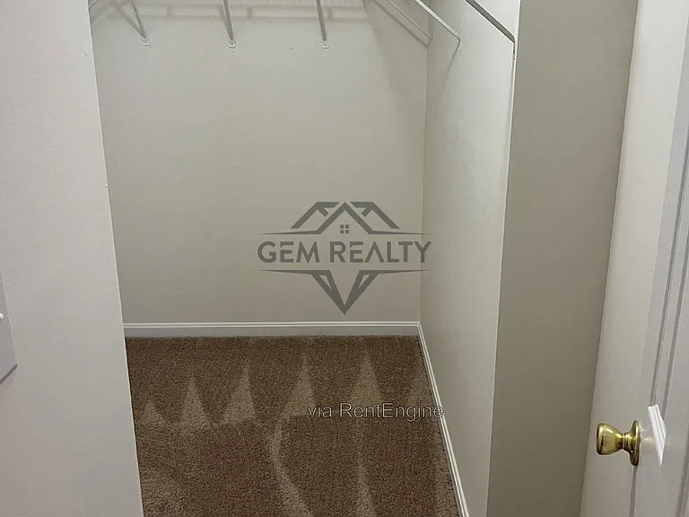 3211 Lancaster Ring Rd — Photo 8