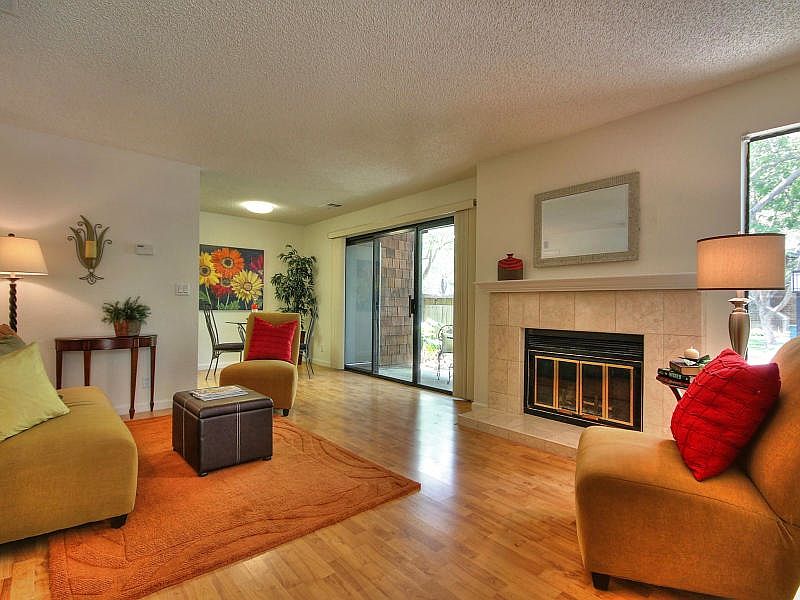 1st image of 3501 La Terrace Cir