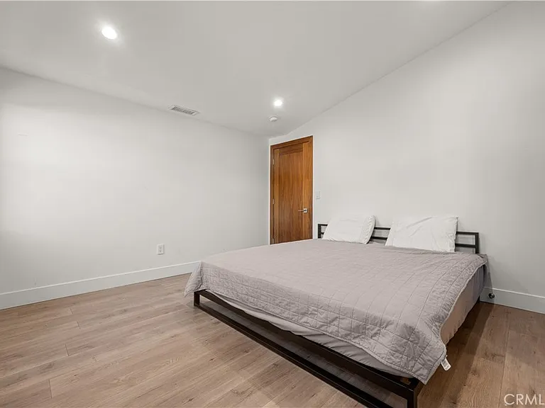 20461 Coulson St — Photo 21