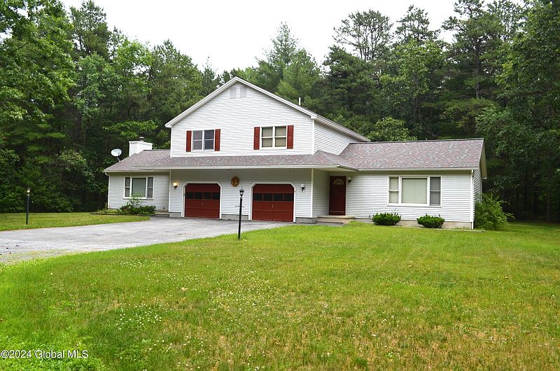 5th image of 350 Luzerne Road