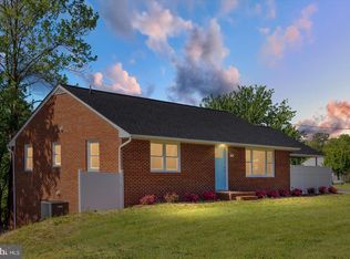 451 Truslow Rd, Fredericksburg, VA 22405