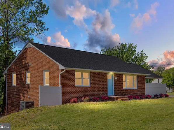 451 Truslow Rd, Fredericksburg, VA 22405