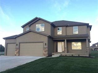 4301 SE Trotter Dr, Lees Summit, MO 64082