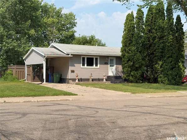 348 Myrtle Avenue, Yorkton, SK S3N 1T6