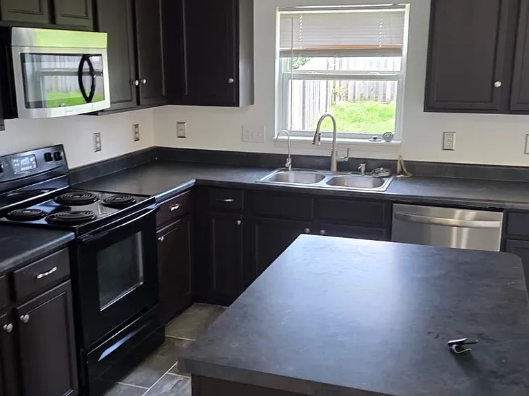15098 Royal Grove Dr — Photo 5