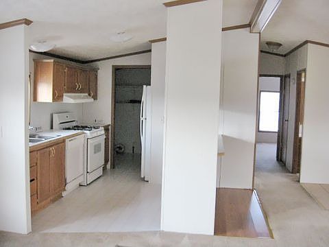2nd image of 15804 Villaire Ave