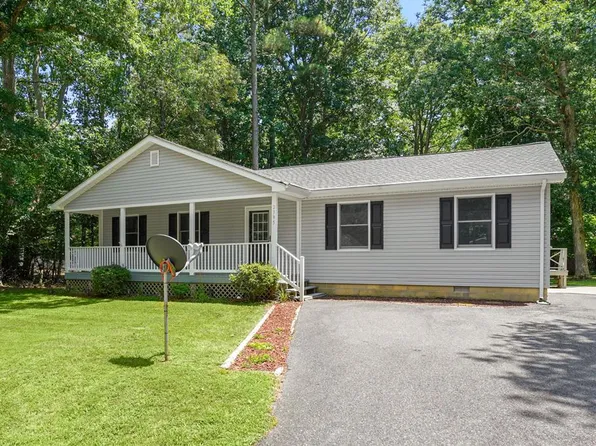 2395 Brigantine Blvd, Greenbackville, VA 23356