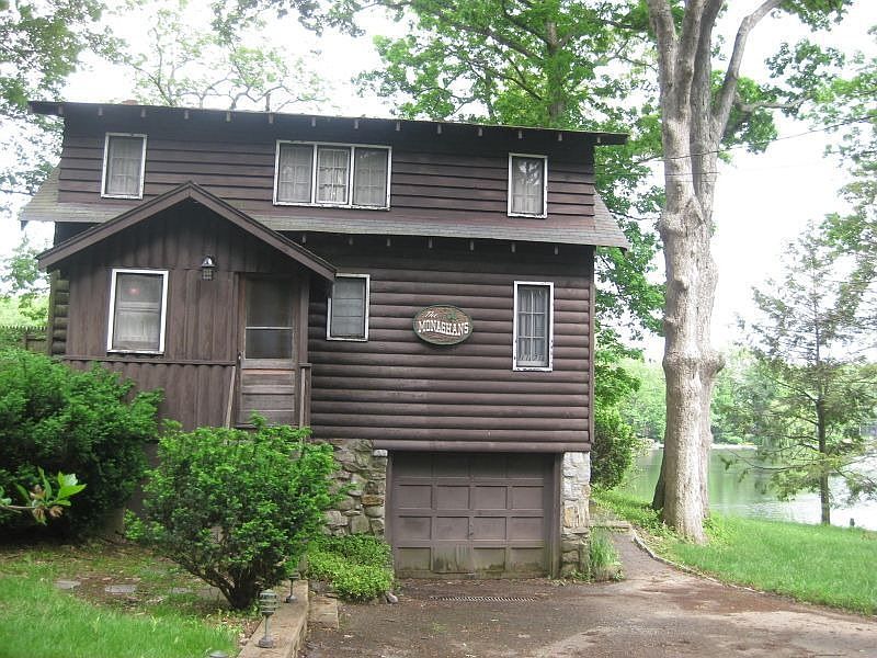 1st image of 1171 Lakeside Dr E