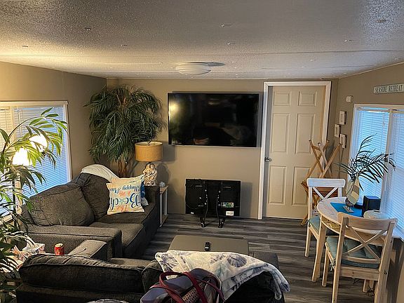 5th image of 1311 Turnbull St #83