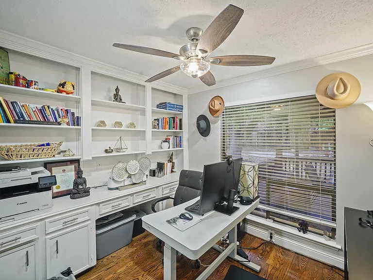 15831 Ridge Park Dr — Photo 12