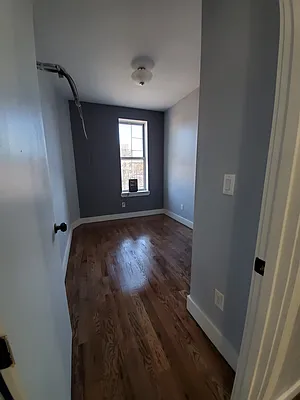 Rented by Aron Fried, LREB | media 19