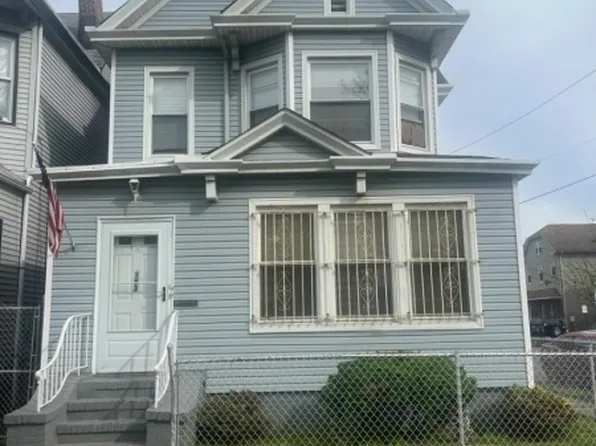 153 2Nd St, Elizabeth City, NJ 07206