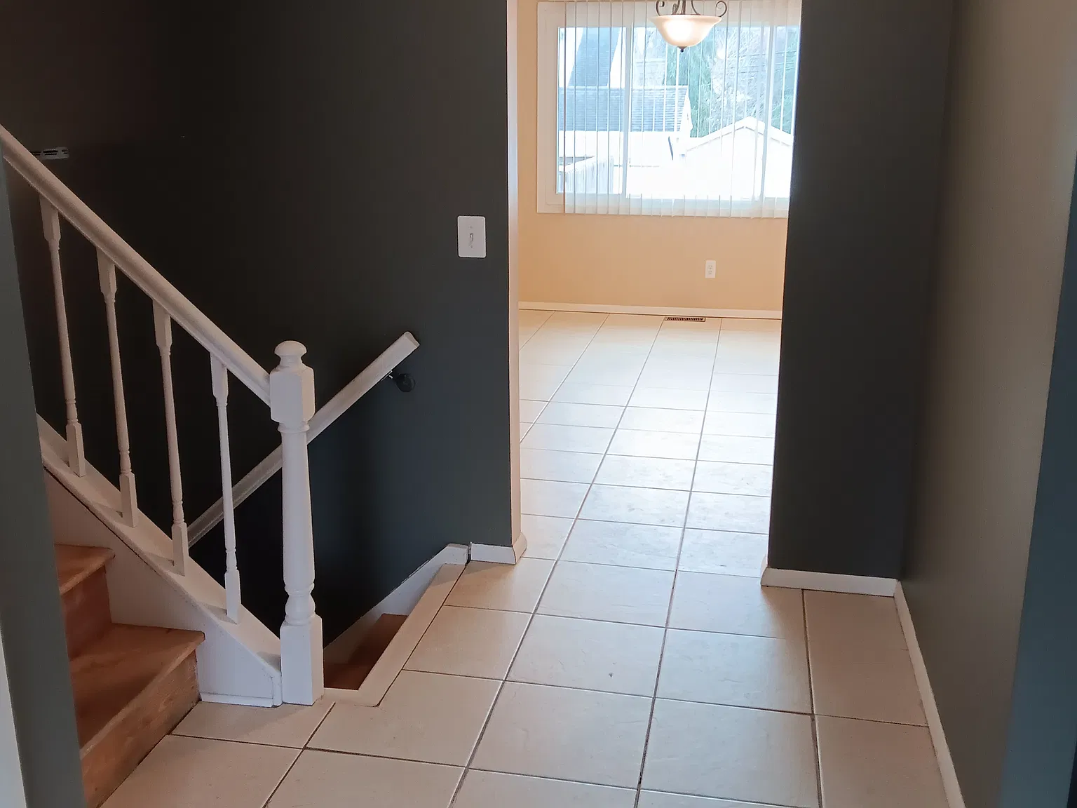 4 bed, 2478 sqft, $4,400 — Photo 2