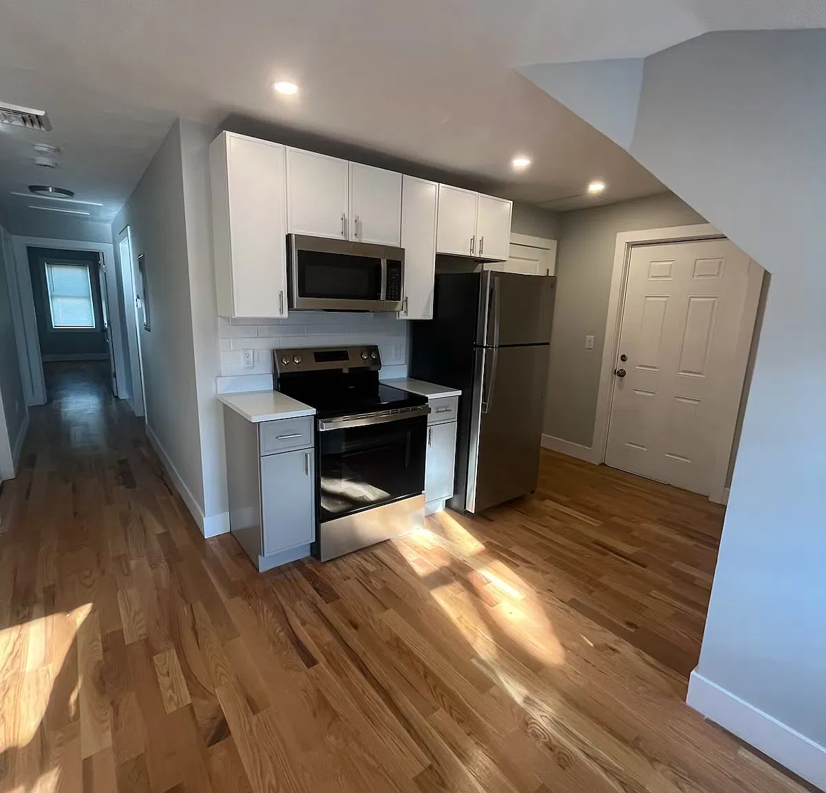 3 bed, $2,800 — Photo 2