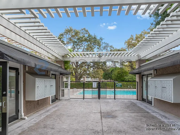 675 Sharon Park Dr #135 — Photo 22