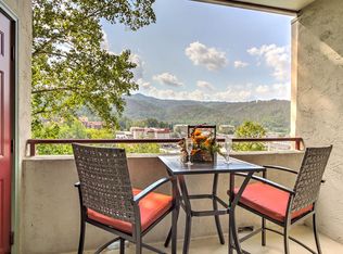 354 E Holly Ridge Rd, Gatlinburg, TN 37738