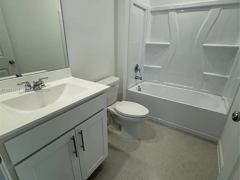 693 Carlyle Way — Photo 16