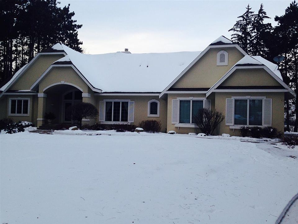 1st image of 704 Oriole Ln