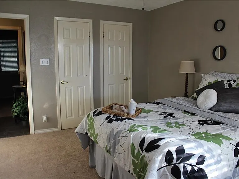 1702 Goodson Ln — Photo 11