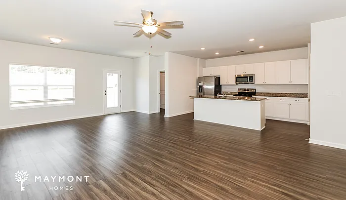 360 Augustine Dr — Photo 3