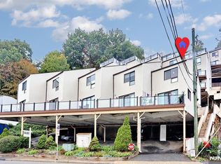 1110 River Rd APT 105, Edgewater, NJ 07020