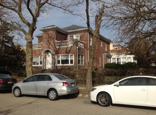 19 E Beech St, Long Beach, NY 11561