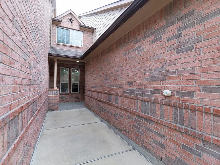 1146 Glenwood Canyon Ln — Photo 21