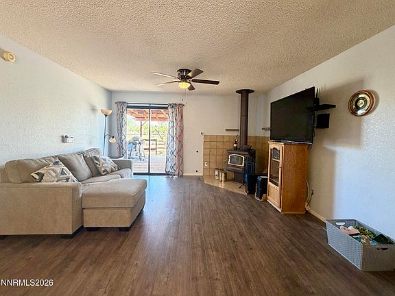 2nd image of 907 Amador Cir