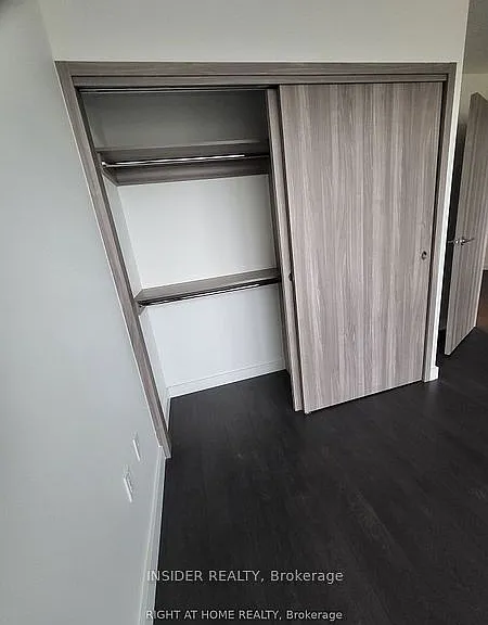 95 McMahon Dr #605 — Photo 21