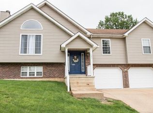 1657 Stardust Dr, Arnold, MO 63010