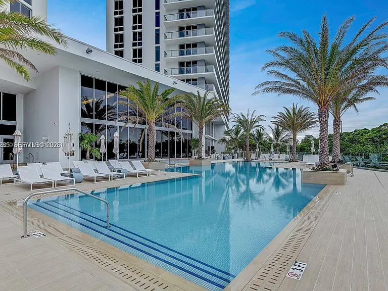 16385 Biscayne Blvd #2616 — Photo 24