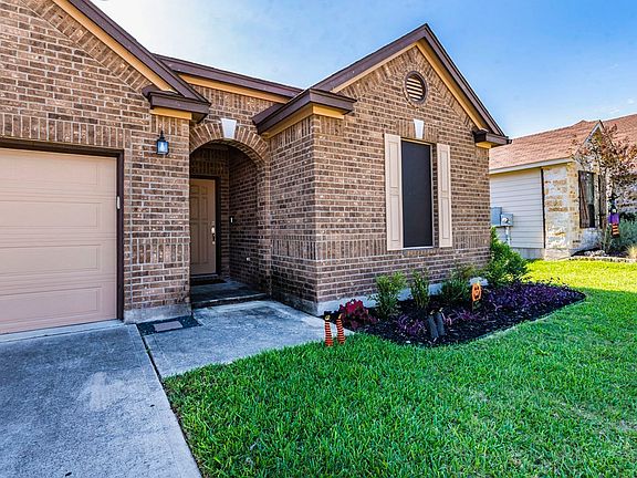3rd image of 657 Apricot Dr
