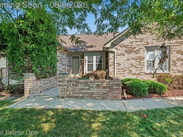 43421 Riverbend Blvd #48, Clinton Township, MI 48038