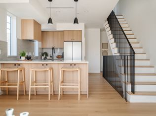 6765 Lexington Ave #B, Los Angeles, CA 90038